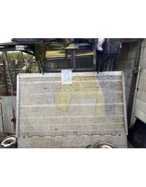 PUERTA ELEVADORA MONTADA EN NISSAN ATLEON II (TK3.35)